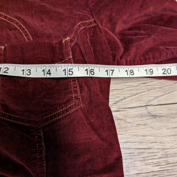 Nwot's, Levi's cord shirt for women, size m with stretch, super soft - Picture 3 of 8